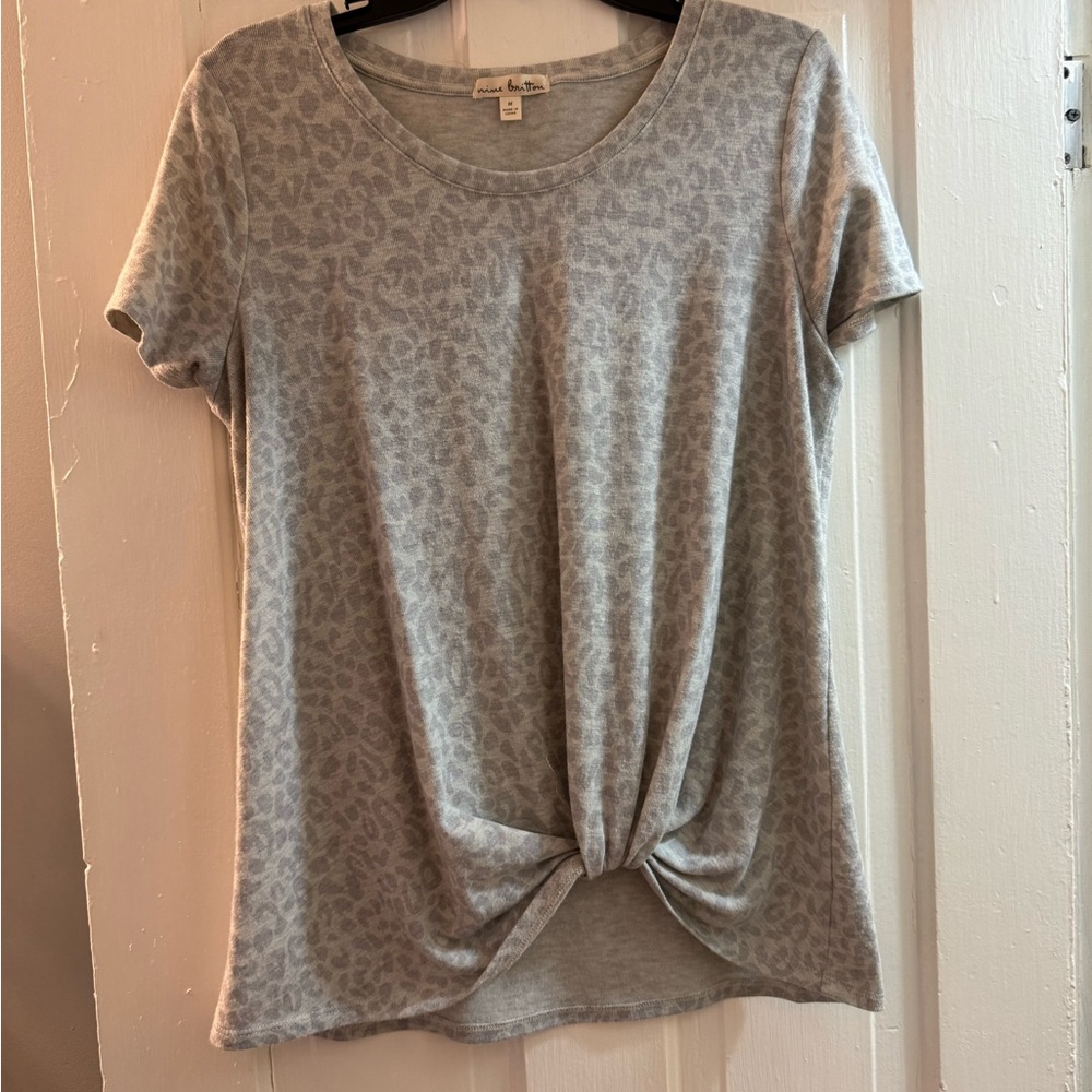 Nine Britton Light Gray Animal Print Knot Front Tee
